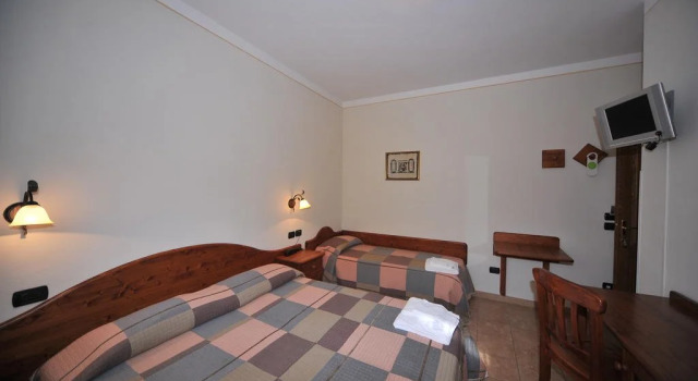 Locanda Podere Il Riposo, Prenota Hotel Camaiore 