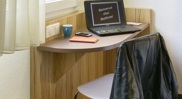Номер Standard Brit Hotel Reims Croix Blandin