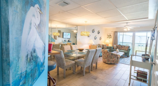 Sugar Beach A6 4 Bedroom Condo, Забронировать Дом для отпуска Панама-Сити Панхэндл Флорида, рядом с Загородный клуб "Сигнал Хилл"