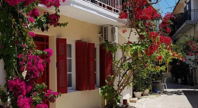 Коттедж Polyxenis Cozy Maisonette - Lefkada BnB