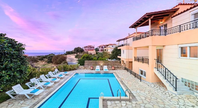 Вилла Mare Blue Villas Heated Pool