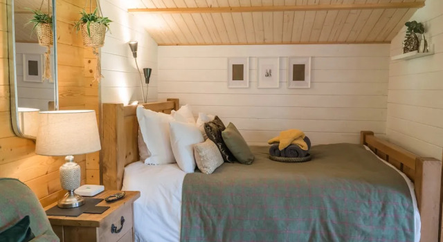 Cabin for 2 - Wood Burning Hot Tub & Fire, Забронировать Дом для отпуска Виллы Ланаркшир, Вилла