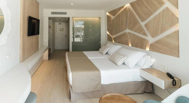 Двухместный номер Elevate Upper Level Отель The Ibiza Twiins