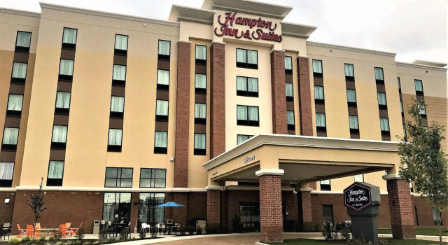 Четырёхместный номер Standard Hampton Inn & Suites Morgantown / University Town Centre