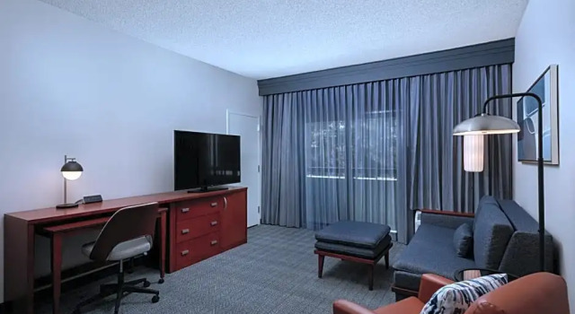 Двухместный люкс Courtyard Denver Tech Center