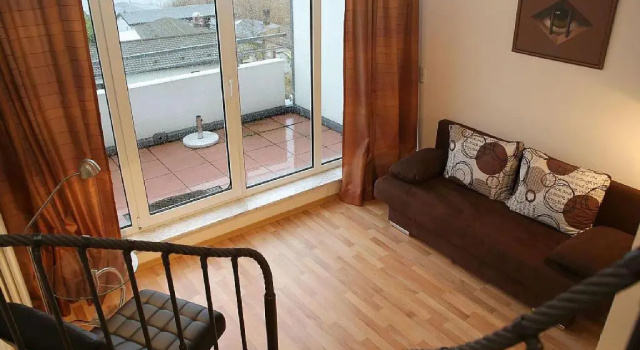 Коттедж Frisch renoviertes FH Südblick am Meer in Breege, Meerblick von allen drei Etagen, Terrasse, Balkon, Sauna und Parkplatz