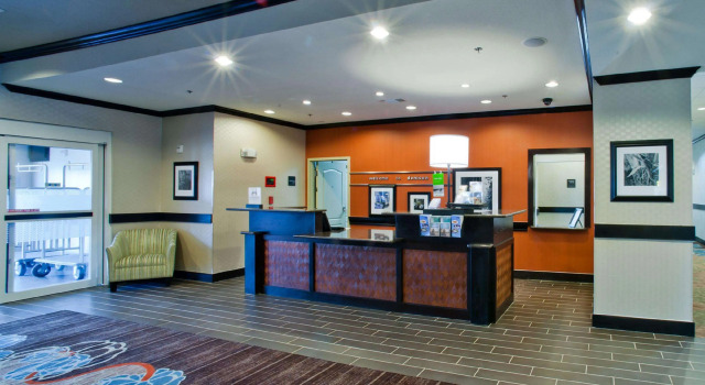Hampton Inn & Suites Denison, Buchen Sie Hotel Denison Texoma