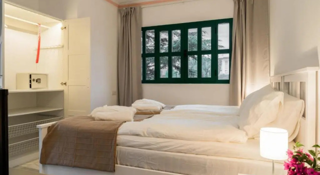 Двухместный номер Standard с балконом Hostal Almijara
