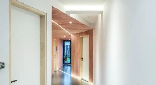 Poutrelle Guestrooms, Забронировать Отель Отели в центре Ассебрук, в центре