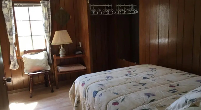 Cottage Maple Grove Cottages