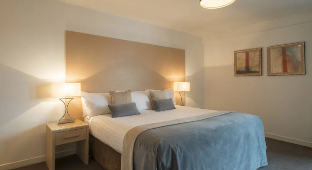 Fountain Court Apartments - EQ2, Забронировать Апартаменты/квартира Апартаменты Мерчистон, Апартаменты/квартира