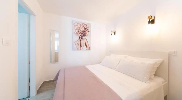 Studio TINA, Prenota Hotel Vis 