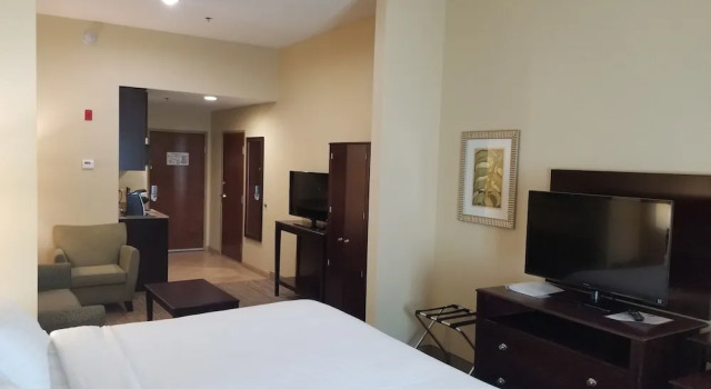 Двухместный люкс Holiday Inn Express Hotel & Suites Gulf Shores by IHG