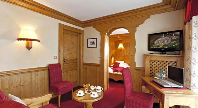 Двухместный полулюкс Chalet-Hotel Le Labrador, The Originals Relais