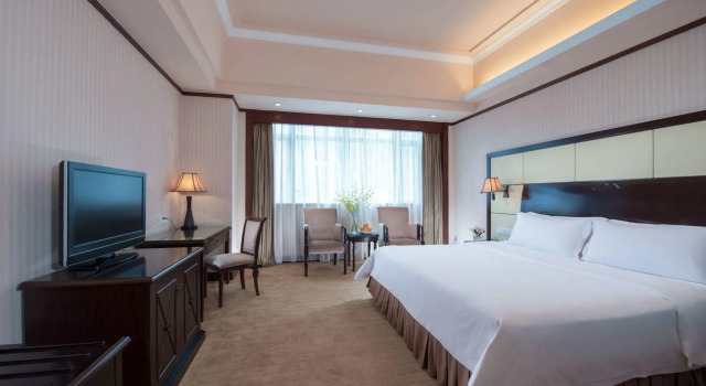 Vienna Hotel Shenzhen International, Rezerwuj Hotel Hotele w Shenzhen z parkingiem, Parking