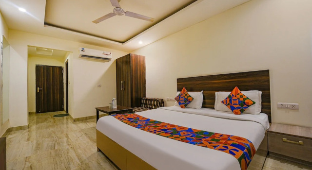 Номер Premium Fabhotel Laxmi Palace