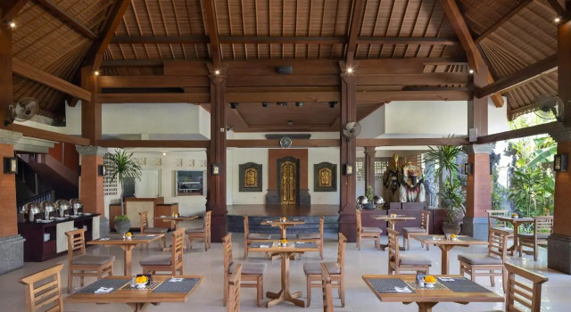 Отель Adi Dharma Hotel Kuta