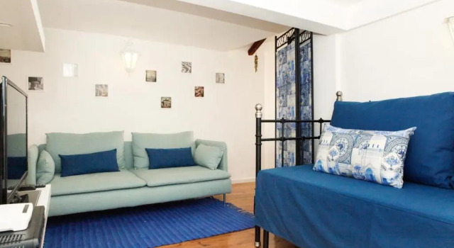 Best Terrace River View Apt in Alfama