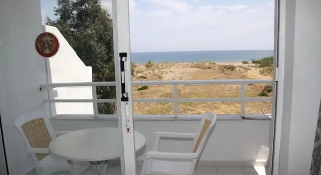 Семейная студия с балконом Lagonas Beach Hotel