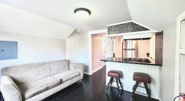 WHOLE Family - 4th Ave - Hostel, Book Hostel / Vandrerhjem Downtown Sacramento Sacramento