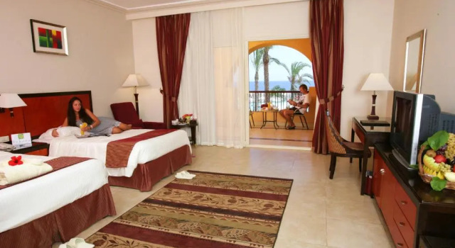 Трёхместный номер Executive с видом на море Rehana Royal Beach Resort - Aquapark & Spa