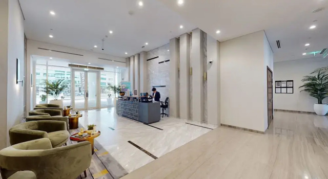 WelHome - Cozy 1BR With Private Balcony Steps From the Canal, Забронировать Апартаменты/квартира Даунтаун Дубай , рядом с Дубайский аквариум
