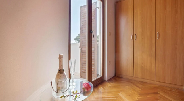 Nice Apartment in Petrcane With Wifi and 2 Bedrooms, Забронировать Апартаменты/квартира Петрчане Задарская жупания, рядом с Пляж Радман