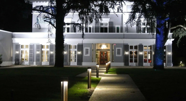 Maison D'Anthouard, Rezerwuj Hotel Hotele w Rhône z parkingiem, Parking