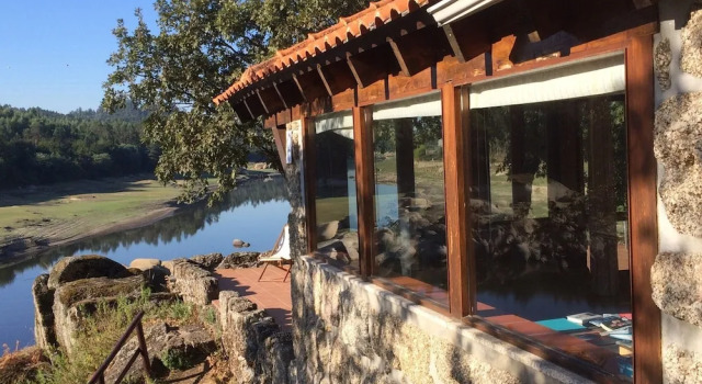 Коттедж Mansion in Dão Valley by River Beach