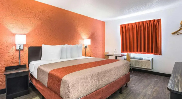 Номер Standard Motel 6-Elk Grove Village, IL