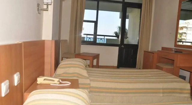 Трёхместный номер Standard с балконом Elysee Rive Hotel