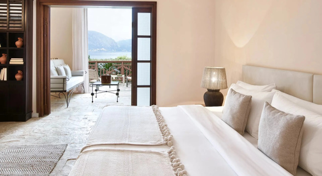 Бунгало семейное Robinson Crusoe с частичным видом на море Grecotel Daphnila Bay