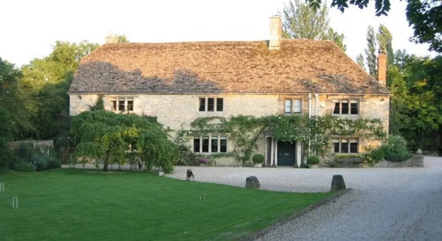 Somerford House, Rezervați Hotel Little Somerford Merseyside