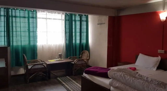 Nalgre Guest House, Rezerwuj Pensjonat Hotele w Meghalaya z parkingiem, Parking