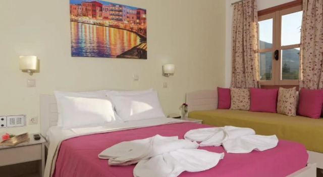 Студия Latania Apartments