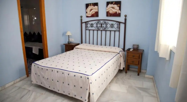 Hostal Niza, Book Hotel Billige hoteller i Huelva