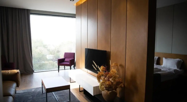 Eleven Hotel And Hall