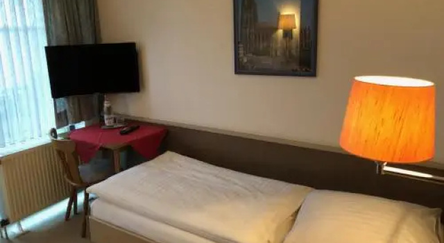 Hotel Wilms, Забронировать Отель Bocklemünd Mengenich Кельн