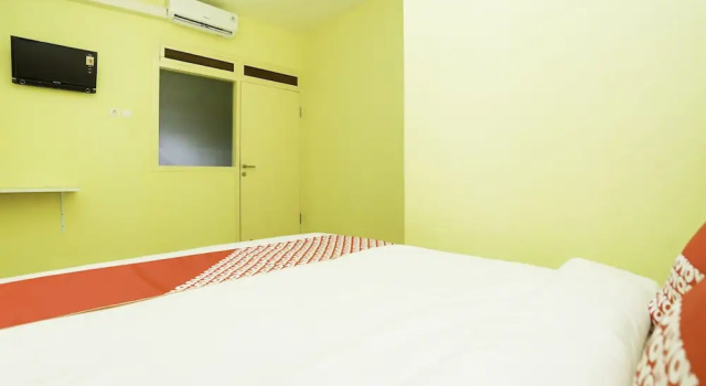 OYO 2663 Jombang Permai Syariah Residence, Book Hotel Hoteller i Jombang med parkering, Parkering