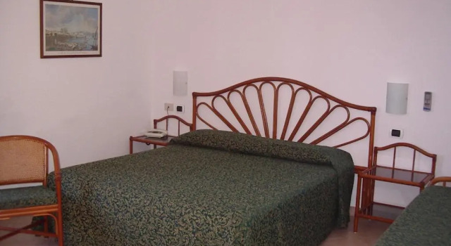 Standard Doppel Zimmer mit Balkon und mit Meerblick Albergo Le Briciole