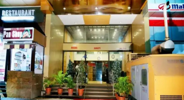 OYO 600 Hotel Skyhy, Rezerwuj Hotel Hajdarabad 