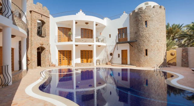 Red Rock Luxury Apartments