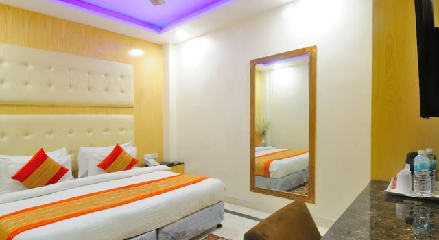 Номер Deluxe Check In Room RK Ashram