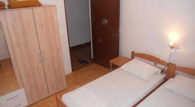 Vukman, Rezerwuj Hotel Senj 