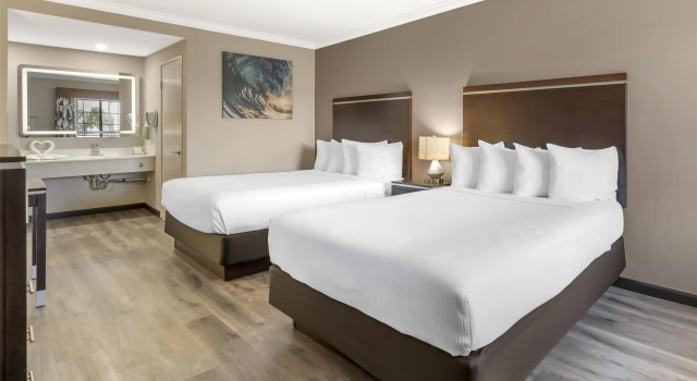 Четырёхместный номер Standard Best Western Redondo Beach Galleria Hotel - Beach City LA
