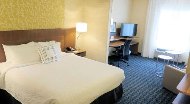 Студия Fairfield Inn & Suites Stroudsburg Bartonsville / Poconos
