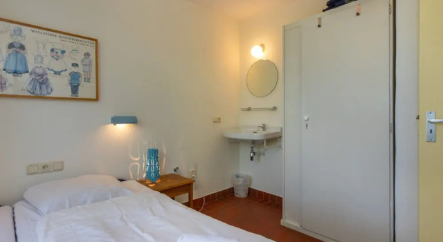 Bungalow Near Dutch Beach With Garden