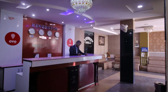 OYO 8177 Hotel Silver Oak, Забронировать Отель Гвалиор штат Мадхья-Прадеш
