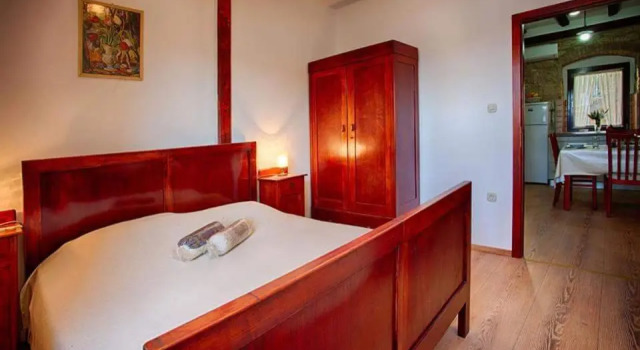 Ul. Ivana Farolfija 12 Apartman Domina, Prenota Appartamento Vis 
