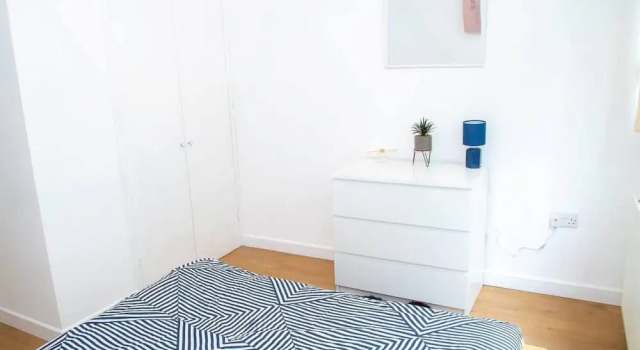 Large Shoreditch, Hoxton 3-bed Garden Flat, Забронировать Отель Отели Англии 3 звезды, 3*